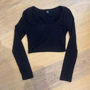 SHEIN Black Long Sleeve Crop Top